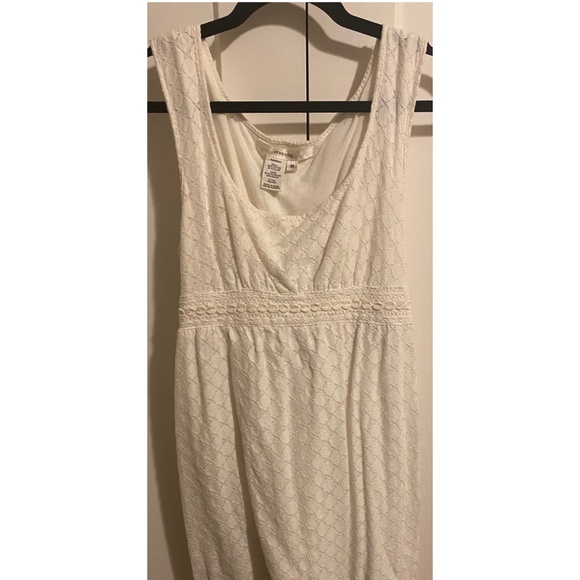 Dresses & Skirts - White lace Studio M mini